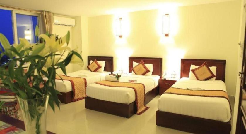 Luxe Hotel Ðồng Hới Buitenkant foto