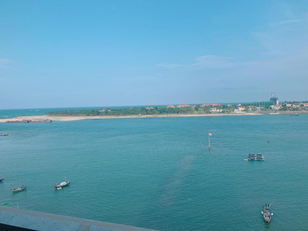 Luxe Hotel Ðồng Hới Buitenkant foto
