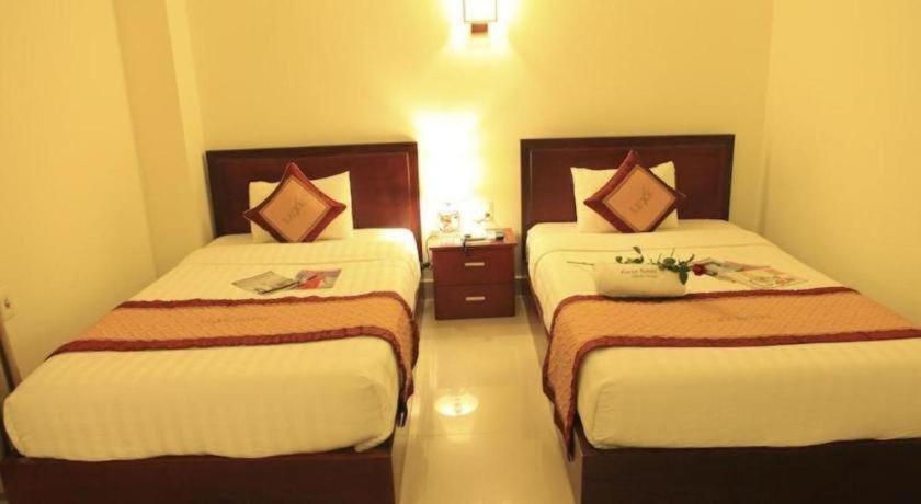 Luxe Hotel Ðồng Hới Buitenkant foto