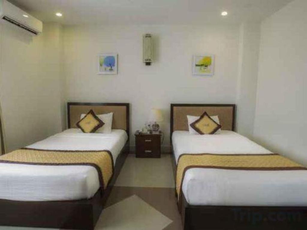 Luxe Hotel Ðồng Hới Buitenkant foto