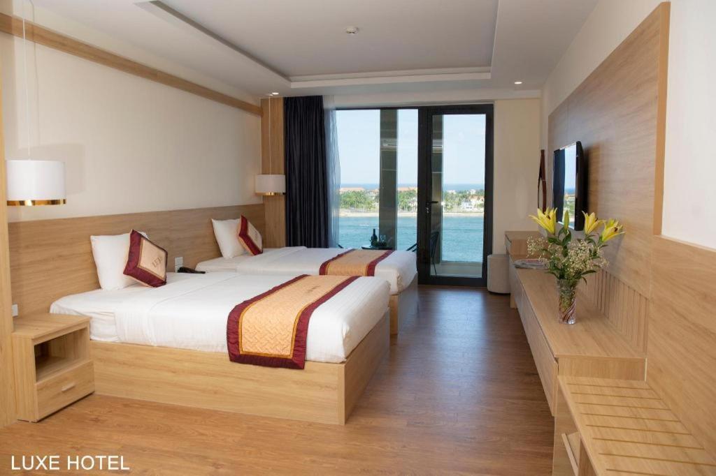 Luxe Hotel Ðồng Hới Buitenkant foto