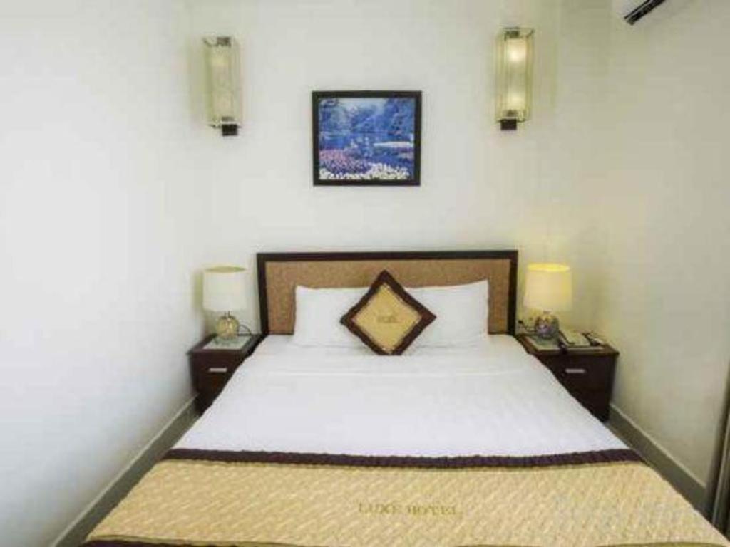Luxe Hotel Ðồng Hới Buitenkant foto