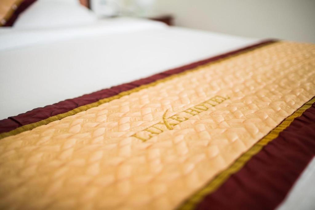 Luxe Hotel Ðồng Hới Buitenkant foto