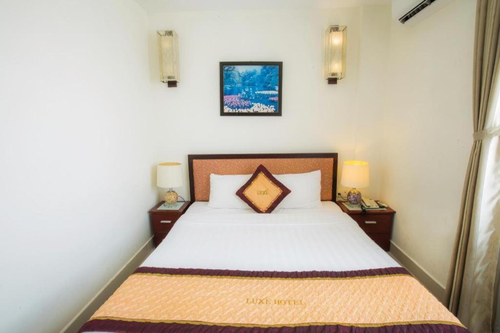 Luxe Hotel Ðồng Hới Buitenkant foto